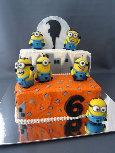 Despicable Me - Minion Birthday Cake