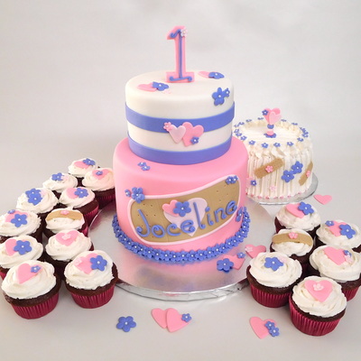 Doc McStuffins Cake and Cupcakes